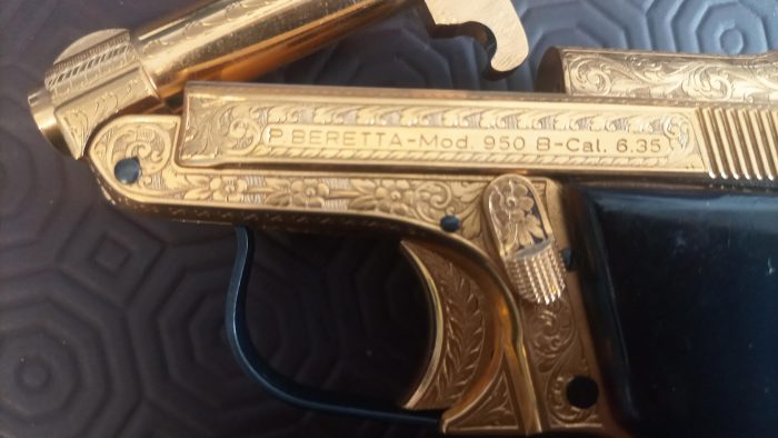 Pistola BERETTA mod.950B al. 6,35 Browning, versione incisa oro - immagine 5