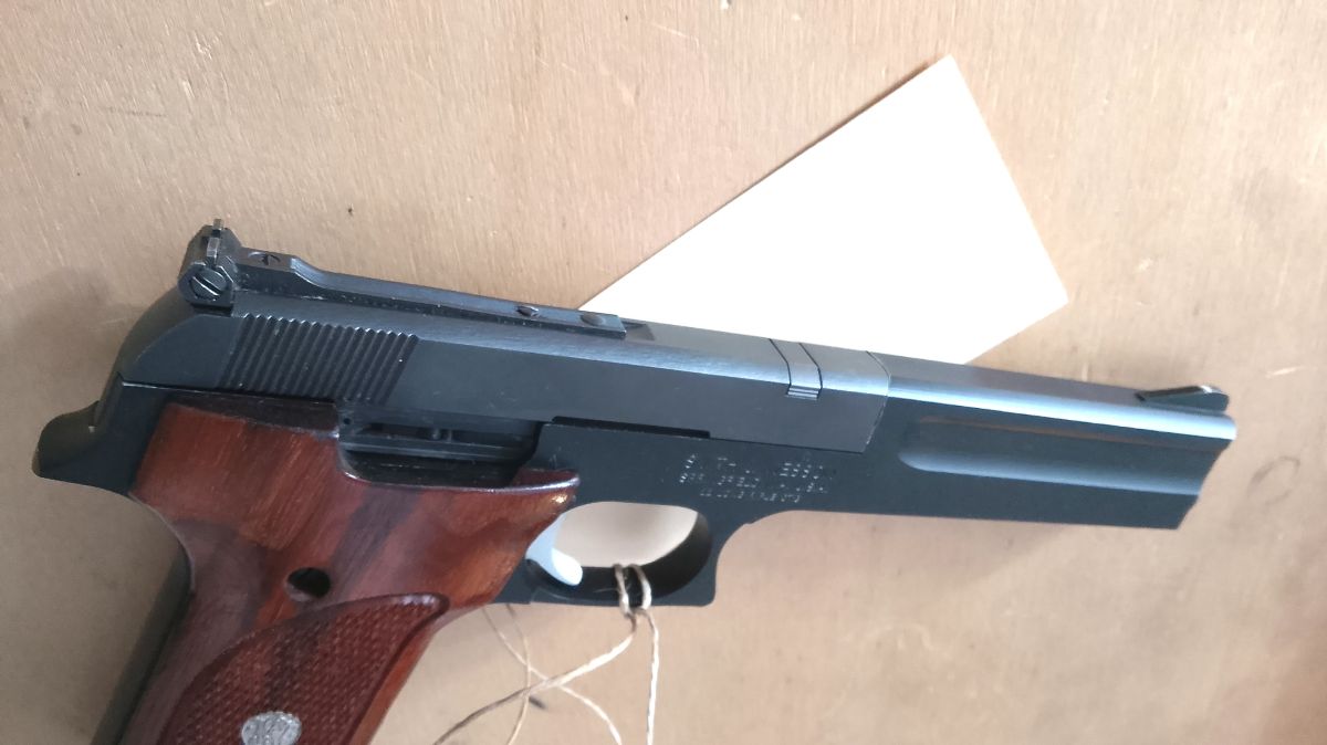 Pistola SMITH & WESSON Mod.422 cal. 22 lr - immagine 3